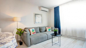 Maxim Sofia Center 1BDR Apartment Next to SUBWAY STATION and MALL SOFIA